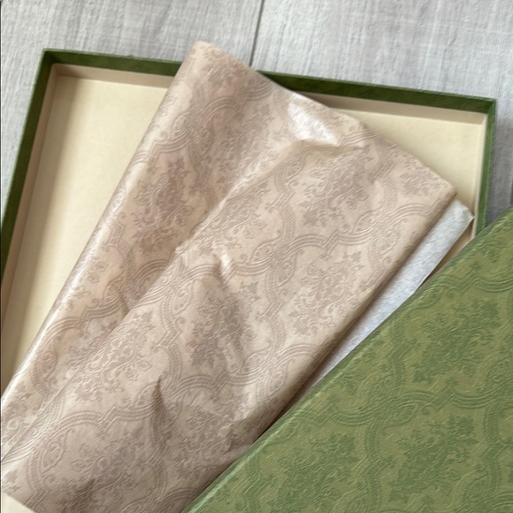 Gucci Green Patterned Box - Picture 2 of 2
